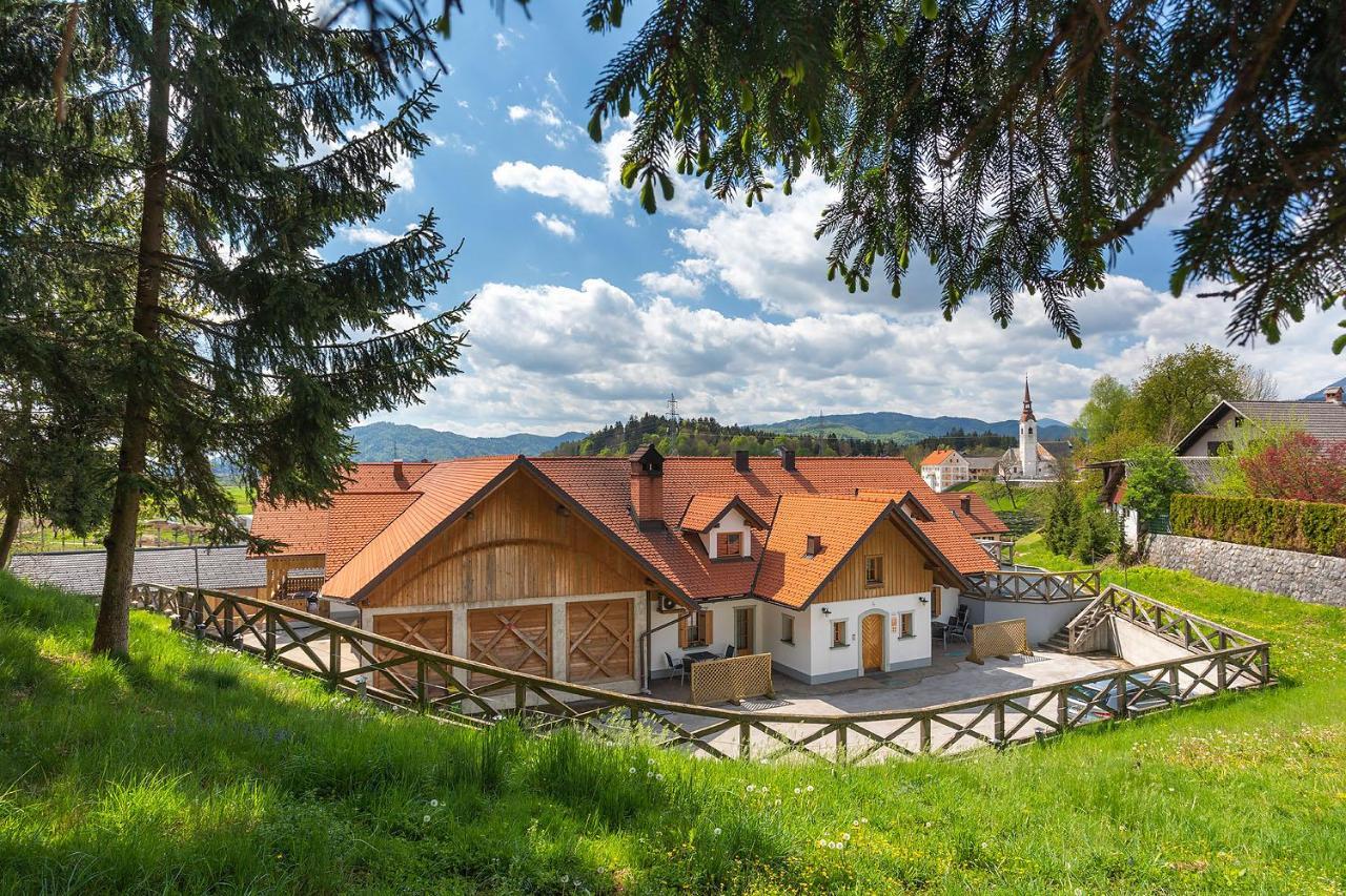 Apartments Tourist Farm Matijovc ゴレンスカ地方 エクステリア 写真